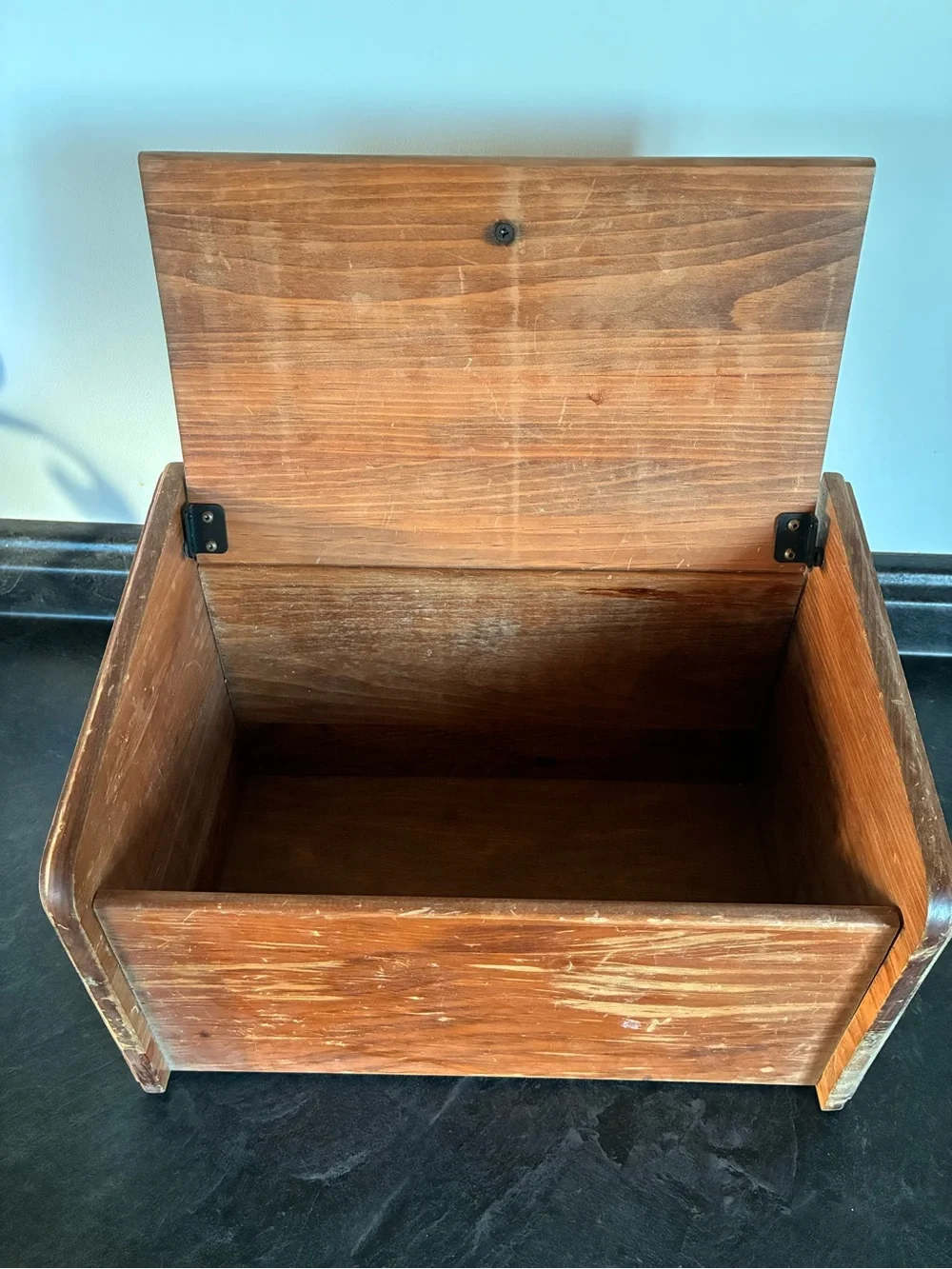 Vintage Cornwall Wooden Bread Storage Box Chest Brown Shell Design 16x10x10